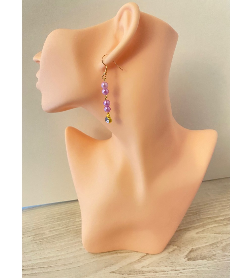 Boucles d'oreilles pendantes or avec pierre violette
