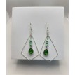 Paradis Vert – Boucles d’oreilles pendantes en argent 925 avec perle et pierre verte élégante Paradis Vert – Boucles d’oreilles pendantes en argent 925 avec perle et pierre verte élégante