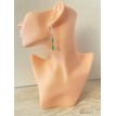 Paradis Vert – Boucles d’oreilles pendantes en argent 925 avec perle et pierre verte élégante Paradis Vert – Boucles d’oreilles pendantes en argent 925 avec perle et pierre verte élégante
