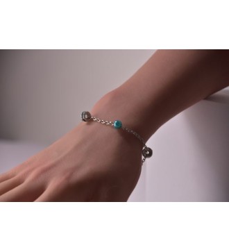 Bracelet argenté en acier avec perles bleu strass élégantes