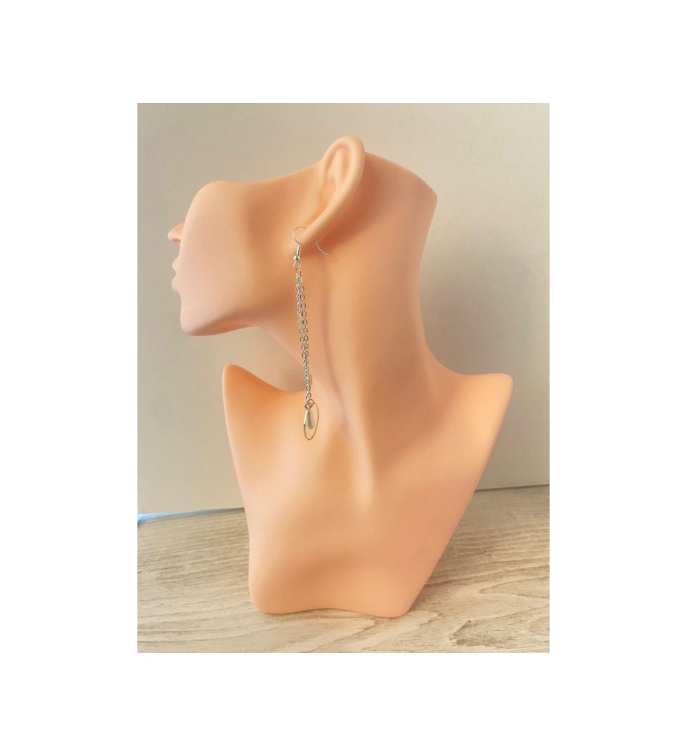 Boucles d'oreilles pendantes en chaîne argent et perle blanche