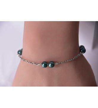 Bracelet argenté en acier avec perle vert sapin brillantes