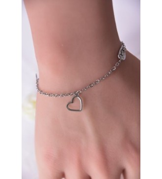 Bracelet argenté avec trois pendentifs cœur élégants