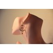 Étreinte de Lumière – Boucles d’oreilles créoles perlées en acier inoxydable plaqué or 24K Étreinte de Lumière – Boucles d’oreilles créoles perlées en acier inoxydable plaqué or 24K