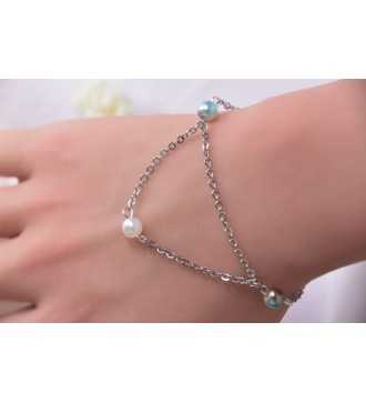 Bracelet double chaîne argentée avec perles colorées élégantes