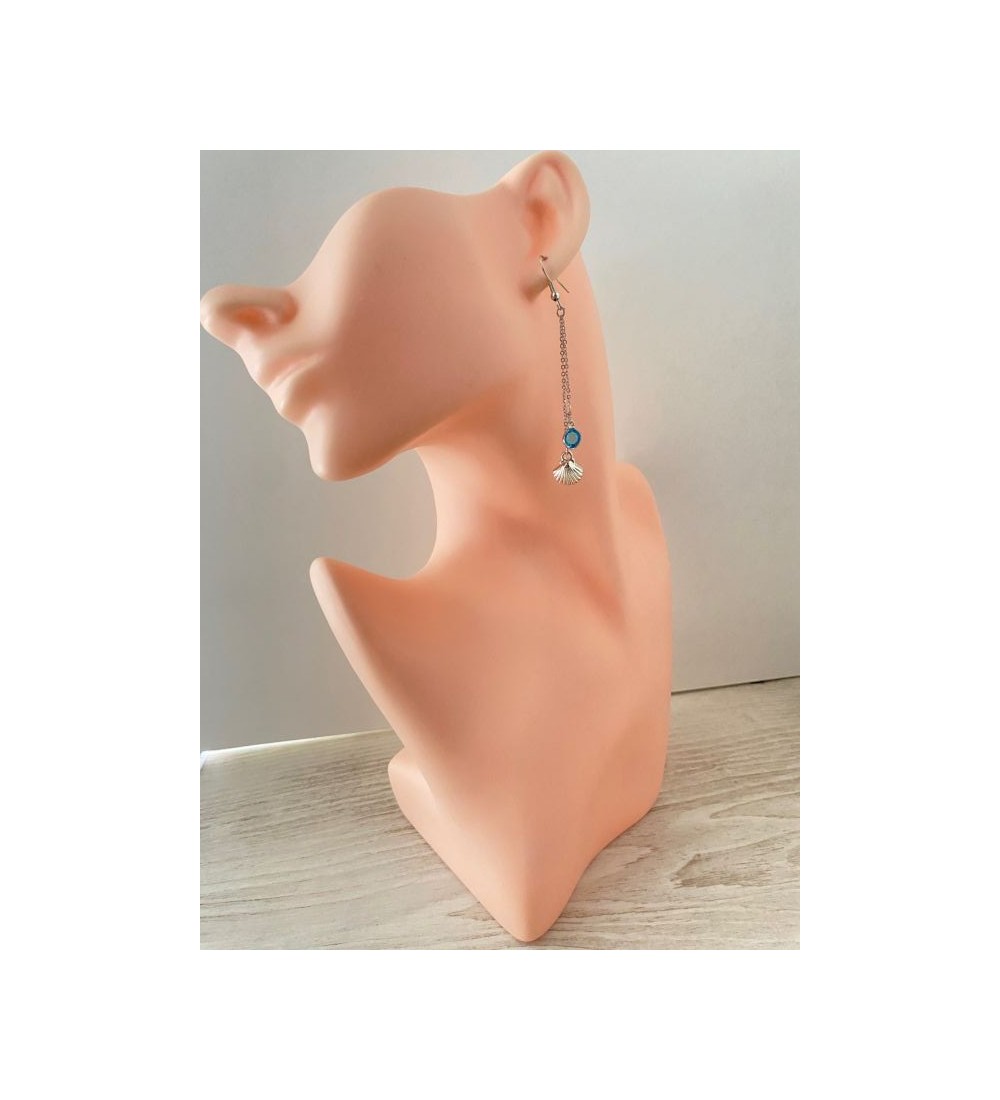 Boucles d'oreilles perle bleu et coquillage argenté élégantes