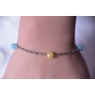Bracelet argenté avec perles Elsa – Bleu, jaune et blanc