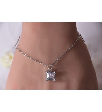 Bracelet argenté avec carrés et pendentifs diamant élégants