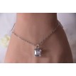 Bracelet Carré Givré en argent 925 avec pendentifs diamantés et design géométrique élégant Bracelet Carré Givré en argent 925 avec pendentifs diamantés et design géométrique élégant