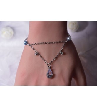 Bracelet double chaîne argenté avec perles et pendentif élégant