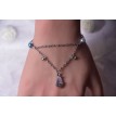 Bracelet Chaînes Liées en argent 925 avec perles bleutées, pendentif goutte et strass scintillants Bracelet Chaînes Liées en argent 925 avec perles bleutées, pendentif goutte et strass scintillants