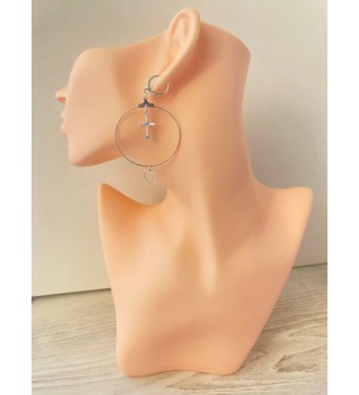 Boucles d'oreilles créoles en argent avec coeur et croix