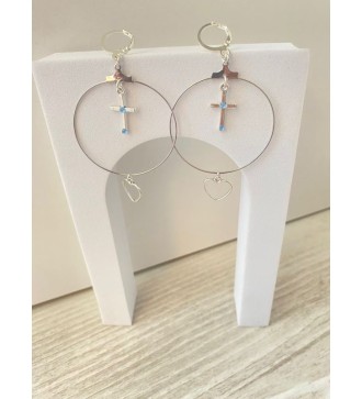 Boucles d'oreilles créoles en argent avec coeur et croix