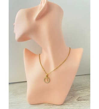 Collier en or 24 K avec pendentif rond et croix strass