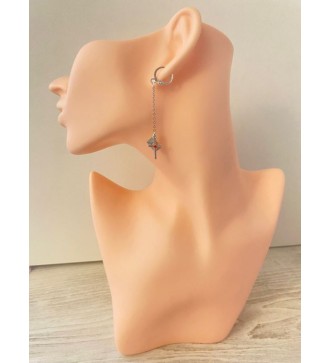 Boucles d'oreilles pendantes en argent 925 croix et strass rouge