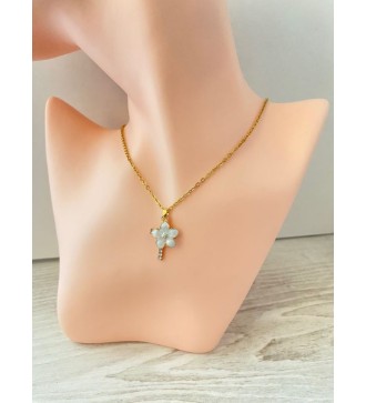 Collier or 24 K avec pendentif fleur et croix strass