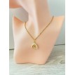 Protection Ethérée – Collier plaqué or 24 K avec pendentif lune et main de Fatma Protection Ethérée – Collier plaqué or 24 K avec pendentif lune et main de Fatma