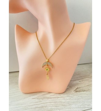 Collier en plaqué or 24K avec lune , soleil et main de Fatma