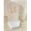 Élégance Fatma – Boucles d’oreilles pendantes plaqué or 24 K avec main de Fatma  Élégance Fatma – Boucles d’oreilles pendantes plaqué or 24 K avec main de Fatma