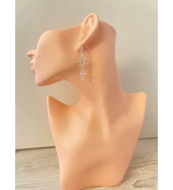 Collier Papillon Rose – bijou artisanal délicat