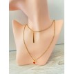 Éclat de Rubis – Collier double chaîne plaqué or 24 K avec pendentif tige et pierre rouge intense Éclat de Rubis – Collier double chaîne plaqué or 24 K avec pendentif tige et pierre rouge intense