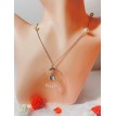 Constellation – Collier élégant avec perles blanches et pendentif en pierre blanche Constellation – Collier élégant avec perles blanches et pendentif en pierre blanche