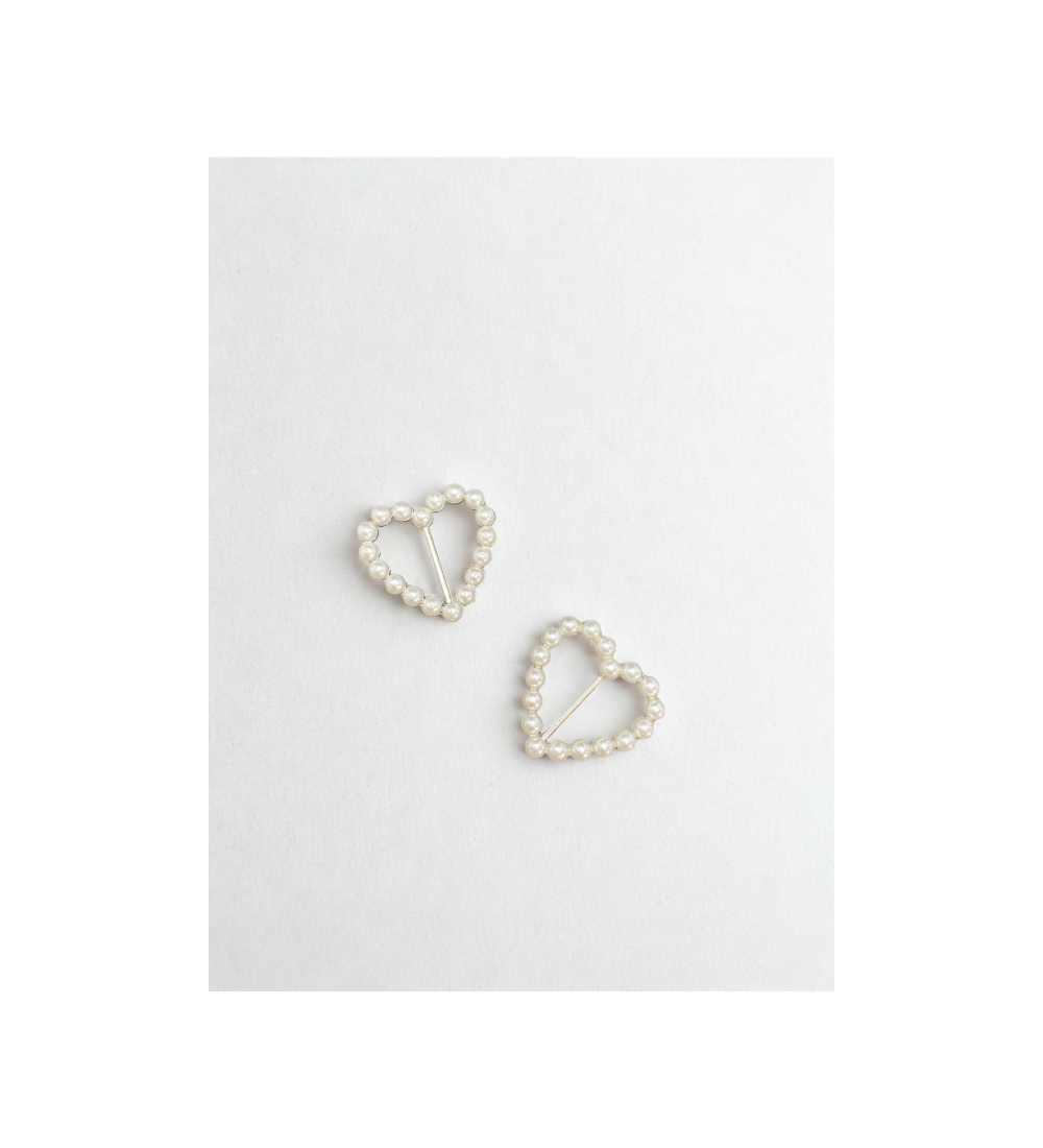 Broche coeurs Perlées – Bijou Élégant et Romantique Broche coeurs Perlées – Bijou Élégant et Romantique