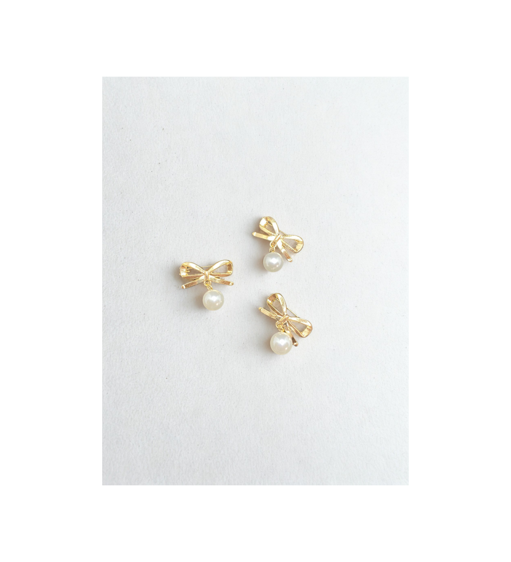 Broches décoratives en métal doré et perles – Bijoux élégants pour toutes les occasions Broches décoratives en métal doré et perles – Bijoux élégants pour toutes les occasions