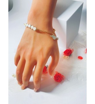 Bracelet doré avec cœurs et perles " Amour " élégant