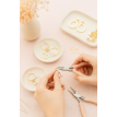 Atelier Pastel Luxe à Lyon – Créez votre bijou dans une ambiance raffinée Atelier Pastel Luxe à Lyon – Créez votre bijou dans une ambiance raffinée