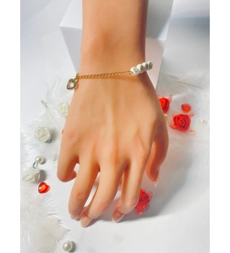 Bracelet doré avec cœurs et perles " LOVE" élégantes