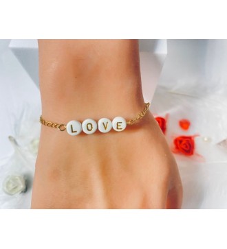 Bracelet doré avec cœurs et perles " LOVE" élégantes