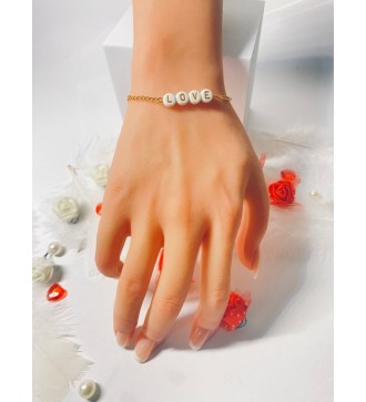 Bracelet doré avec cœurs et perles " LOVE" élégantes