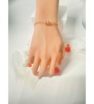 Bracelet doré avec perles violettes et pendentifs carrés