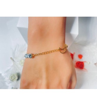 Bracelet avec perles originales et pendentif lune
