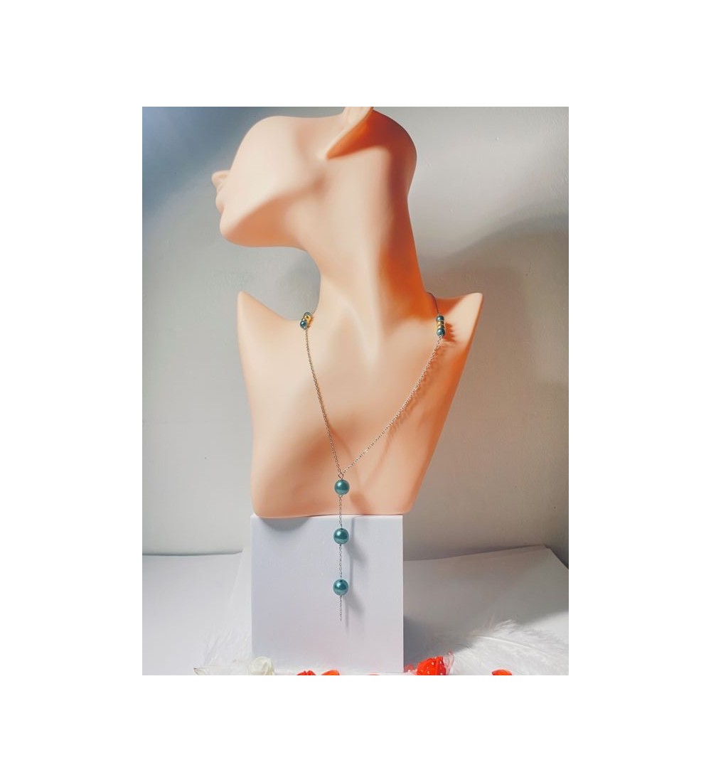 Collier argenté en acier inoxydable avec perles vert sapin