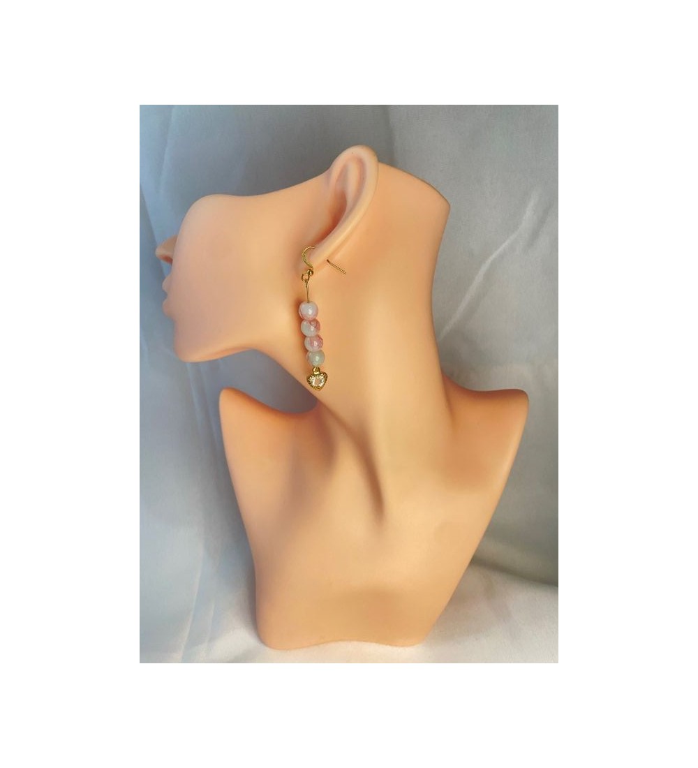 Boucles d'oreilles pendante or , perles blanches tachetées