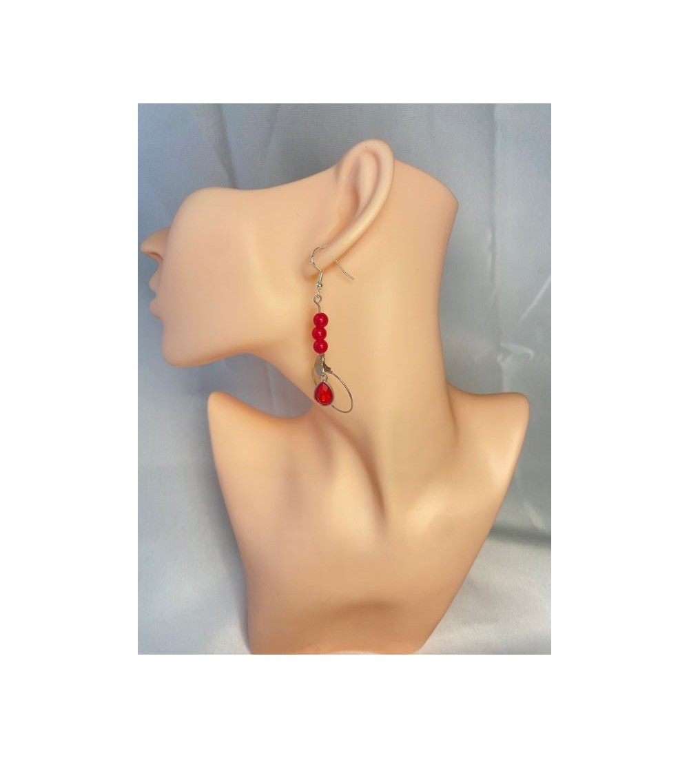 Boucles d'oreilles pendantes argent , perles rouges brillantes