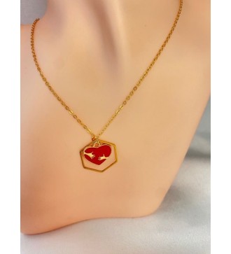 Collier or avec pendentif coeur rouge et mains dorées