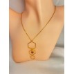Sérénité Vitrée – Collier en acier inoxydable plaqué or 24K avec pendentif octogonal Sérénité Vitrée – Collier en acier inoxydable plaqué or 24K avec pendentif octogonal