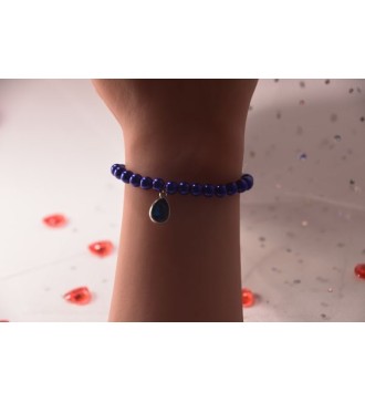 Bracelet en perles bleu électrique avec pendentif élégant