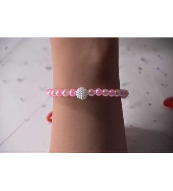 Bracelet Romance Pastel en perles rose pâle avec pendentif strass