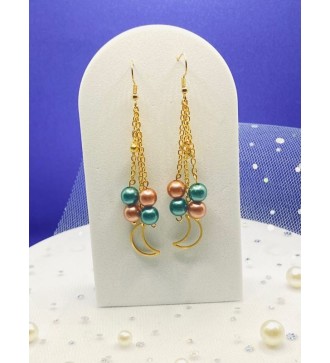 Boucle d'oreilles pendantes dorée , perles cuivre et vert sapin