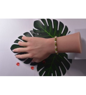 Bracelet en perles vert olive et rose pâle , chic et tendance