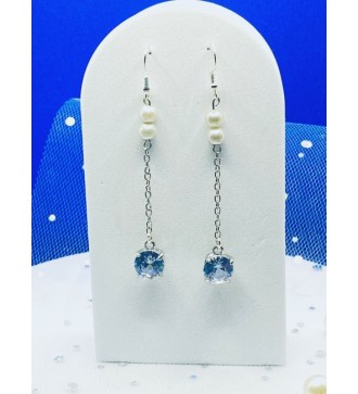 Boucles d'oreilles pendantes argent , perles blanches et pierre