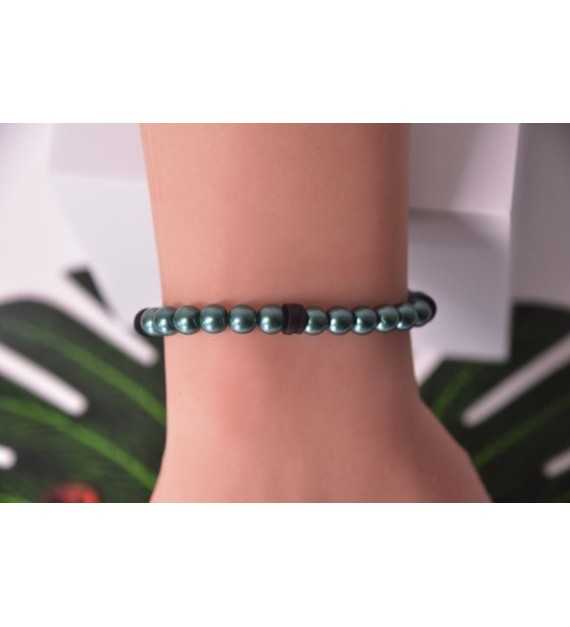 Bracelet en perles vert sapin et rondelles noires élégantes