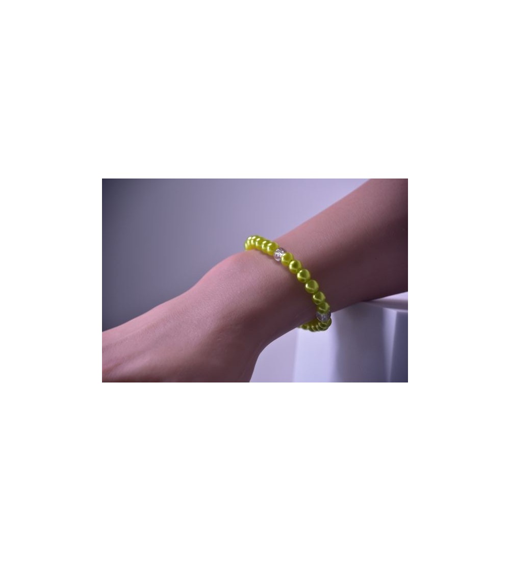 Bracelet en perles vert pâle et transparent tendance