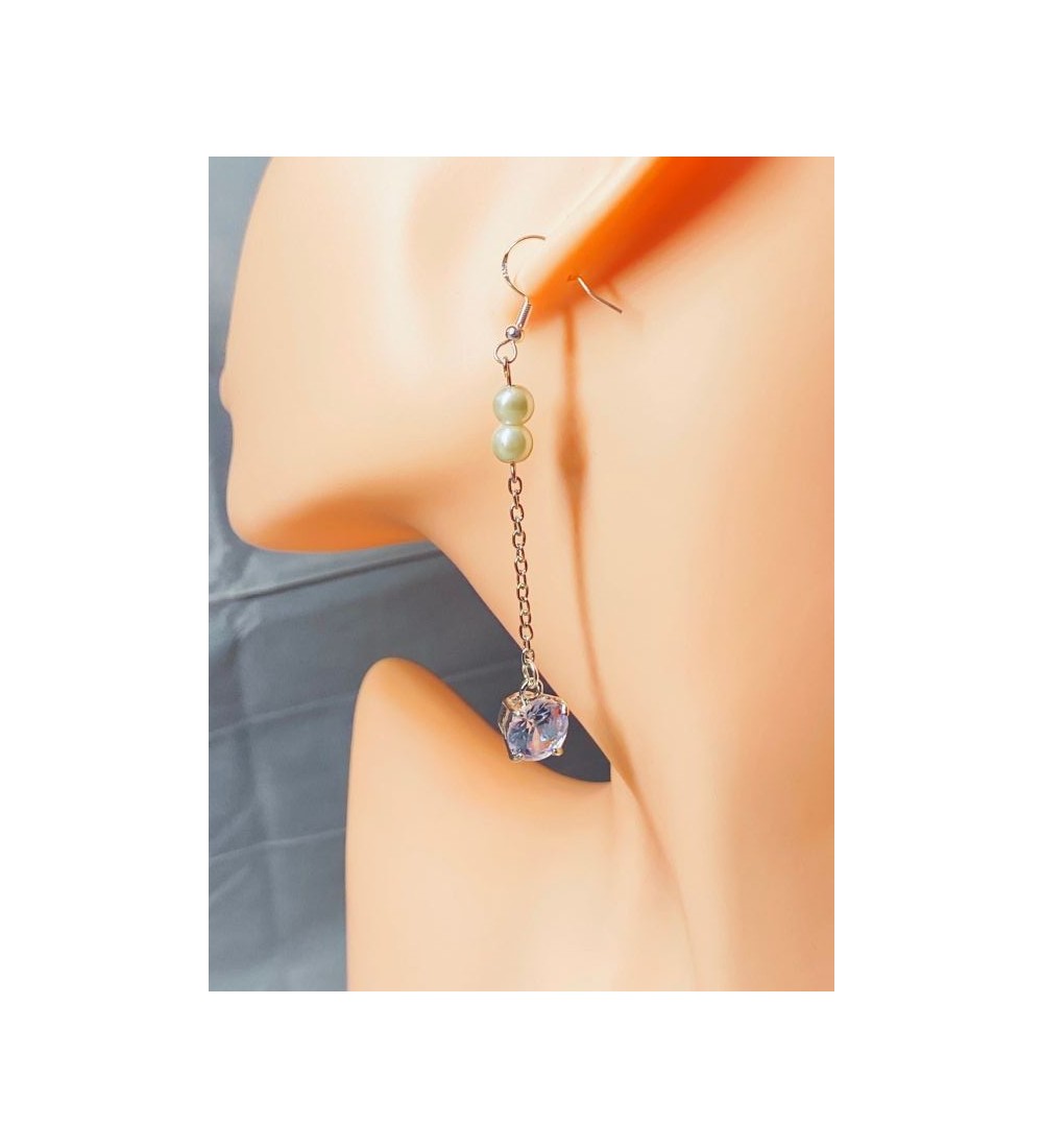 Boucles d'oreilles pendantes argent , perles blanches et pierre