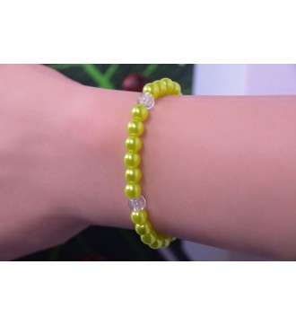 Bracelet en perles vert pâle et transparent tendance