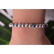 Bracelet Nuance de Bleu en perles bleutées et blanches élégant et confortable